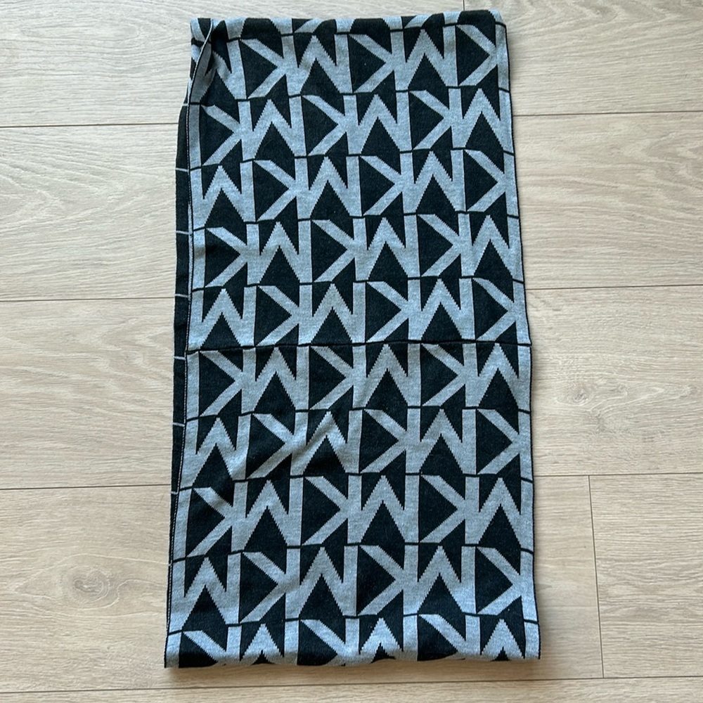 Michael Kors Infinity Scarf